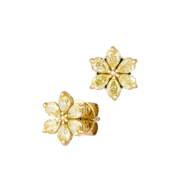Aretes florales de diamantes amarillos elaborados en oro amarillo de 18k.