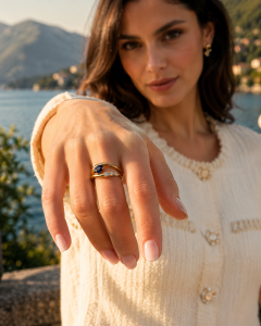Anillo en Oro 18k con Zafiro y Diamantes